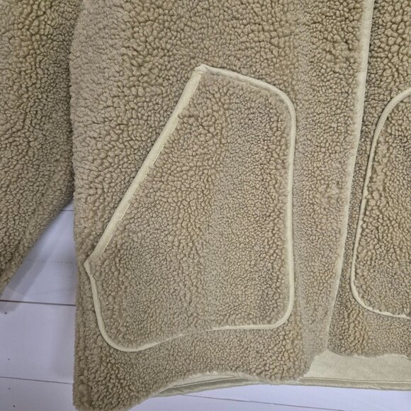 Zara Beige Faux Shearling Snap-Button Coat With Front Pockets - Picture 2 of 8